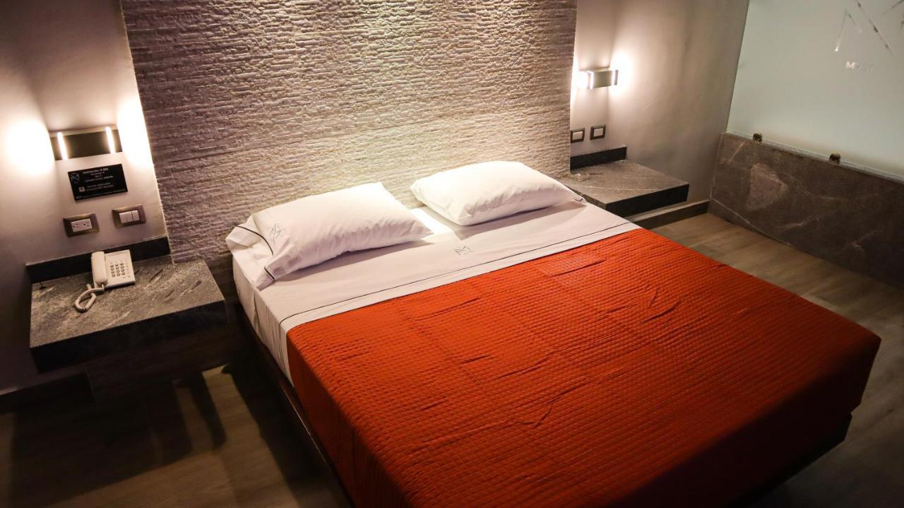 Hotel Myst. Monterrey Bagian luar foto
